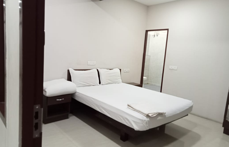Executive Suite Bedroom